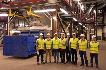 Japanische Delegation zu Besuch im Kohlekraftwerk Lünen