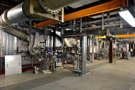 Brennergruppe am Kessel