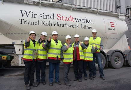 Eine Delegation der China Shenhua Energy Company, einem der größten Kraftwerksbetreiber in China, reist 7.800 Kilometer von Peking nach Lünen gereist, um sich mit Vertretern von Siemens über die hocheffiziente Kraftwerkstechnik zu informieren.